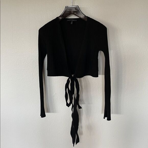 Black wrap top - Picture 3 of 3